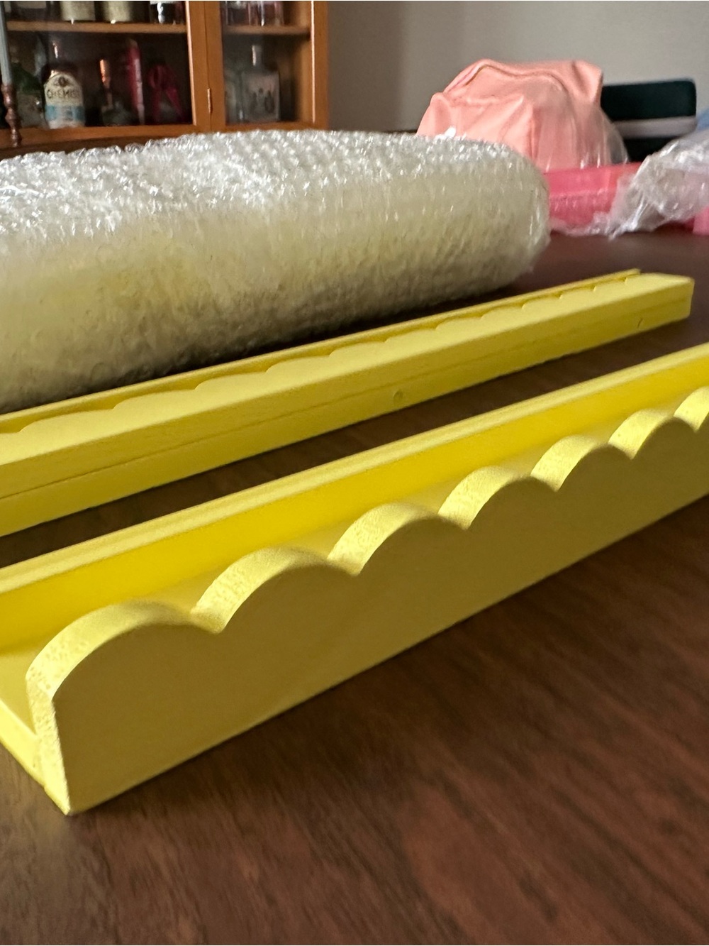 Mahjong Yellow Scalloped Magnetic Tile Holder Rack wooden set - NEW - Picture 4 of 8